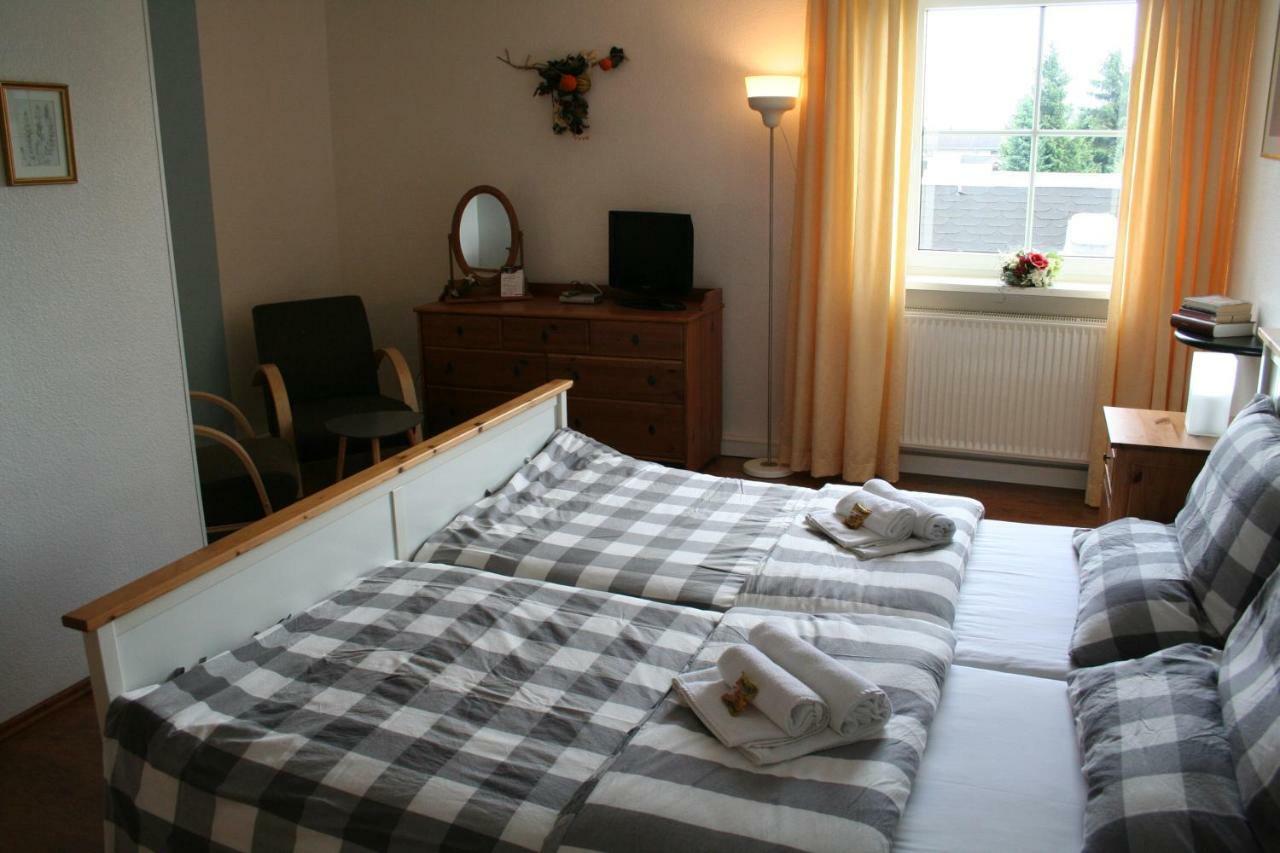 Landhaus Edelweiss Bed&Breakfast - Adults Only Neustadt am Rennsteig Exterior photo